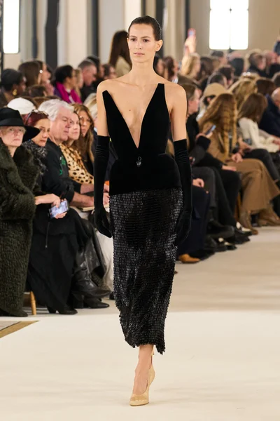 Look 24